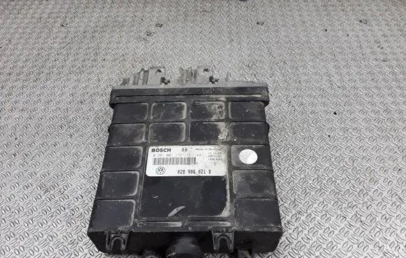 Volkswagen PASSAT B4 Engine control unit/module 0281001172 028906021B