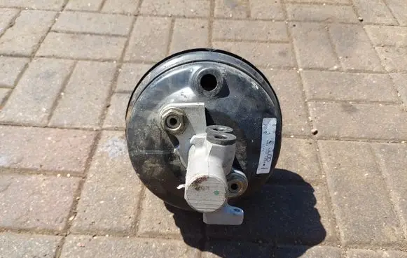 Audi A6 S6 C5 4B Brake booster 4B3612105A