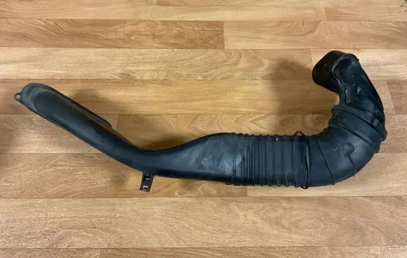 Opel Insignia A Air intake duct part 20985850