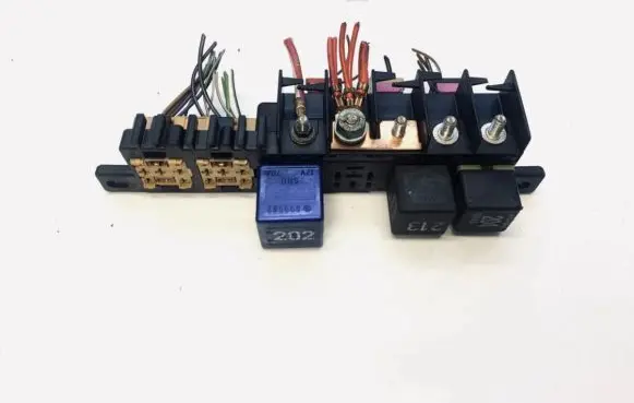 Audi A6 S6 C5 4B Fuse box set 8l0941822a