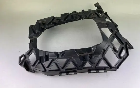 Volkswagen T-Roc Front bumper mounting bracket 2GA807724C
