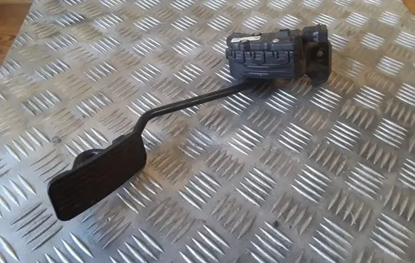 Opel Zafira A Accelerator throttle pedal 6PV00811500 9202343 GM9202343BW