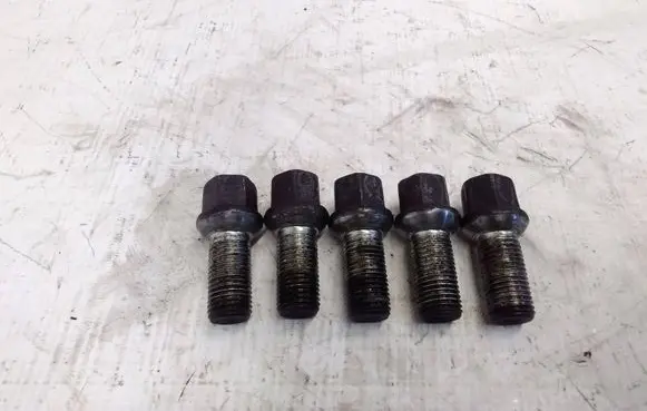 Audi A6 S6 C7 4G Nuts/bolts 