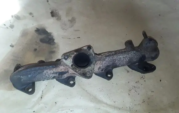 Hyundai Sonata Exhaust manifold NOCODE