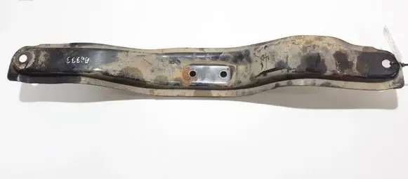Subaru Legacy Engine mounting bracket