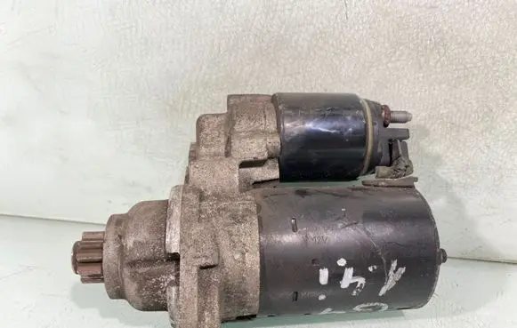 Volkswagen Golf IV Starter motor 02t911023g