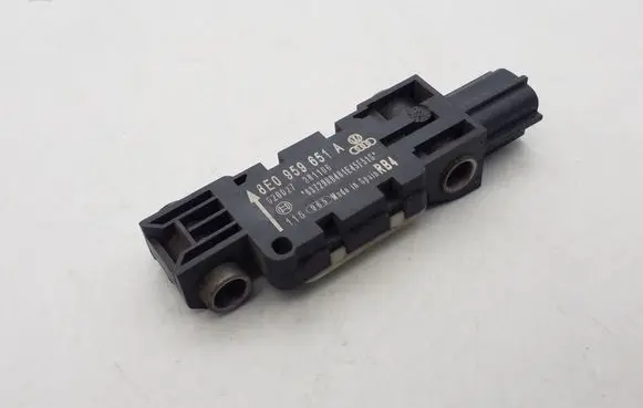 Audi A3 S3 8P Airbag deployment crash/impact sensor 8E0959651A