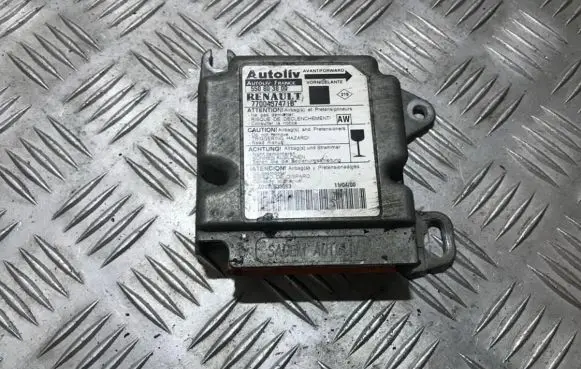 Renault Scenic I Airbag control unit/module 7700437471b 550803800