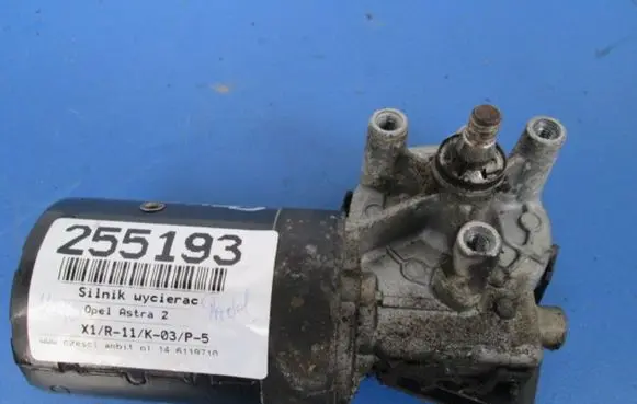Opel Astra G Front wiper linkage and motor