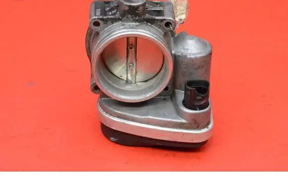 BMW X3 E83 Throttle body valve 1439224