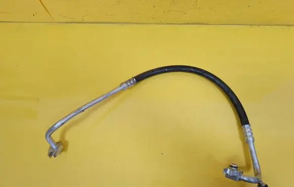 Chrysler PT Cruiser Air conditioning (A/C) pipe/hose 05264818AC