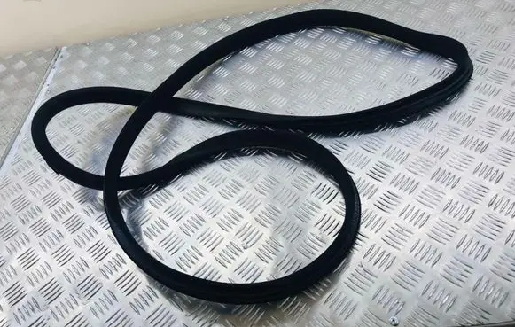 Mercedes-Benz C W204 Front door rubber seal 