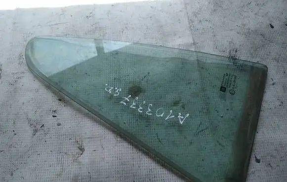 Opel Astra H Rear vent window glass as2