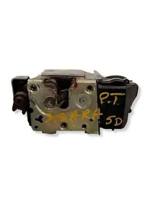 Citroen Xsara Rear door lock 913884