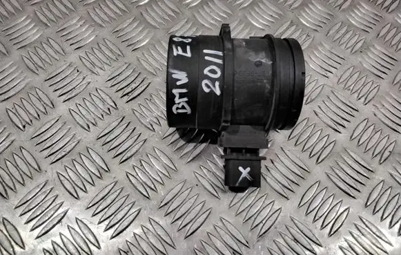 BMW 1 E81 E87 Mass air flow meter 0281006146 8509724