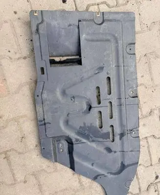 BMW 1 E81 E87 Center/middle under tray cover 7059388