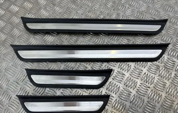 KIA Ceed sill trim set (inner) 85883J7000WK