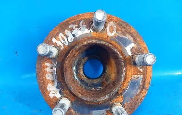 Ford Mustang VI Rear wheel bearing hub FR3Z1104G