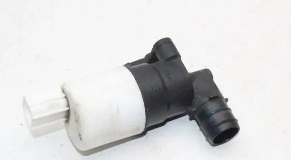 Jaguar XF X250 Windscreen/windshield washer pump AV6117K624AA
