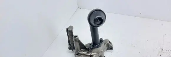 Volkswagen PASSAT B5.5 Oil pump 06A115105B 038115251F