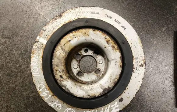 Opel Zafira B Crankshaft pulley E6F0008BTA