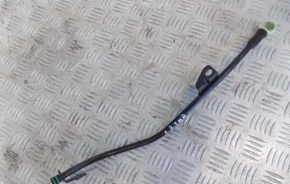Peugeot 3008 II Oil level dip stick 