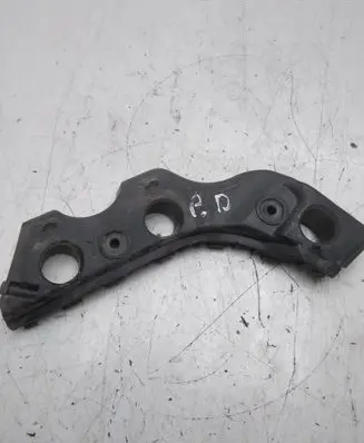Volkswagen PASSAT CC Front bumper mounting bracket 3C8807184