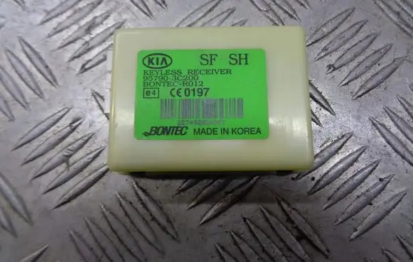 KIA Magentis Sliding door control unit/module 95790-3C200