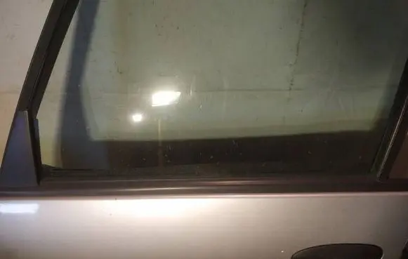 Renault Espace III Front door glass trim molding 