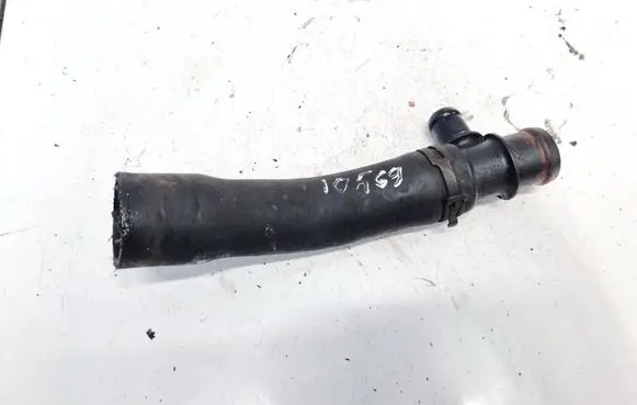 Engine coolant pipe/hose