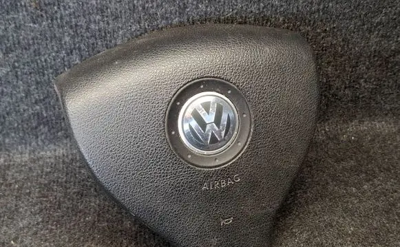 Volkswagen Eos Steering wheel airbag 1K0880201BK