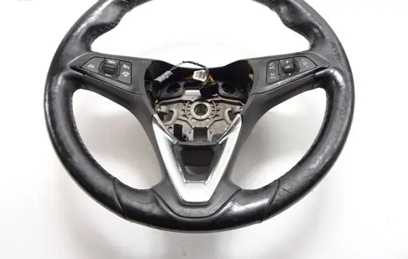 Opel Corsa E Steering wheel qwg