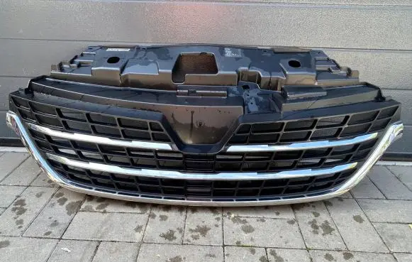 Renault Symbol III Front grill