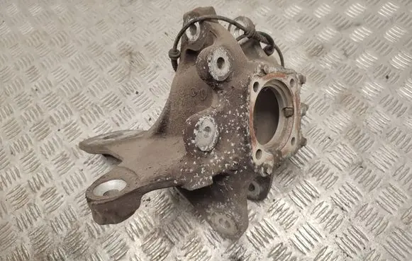 BMW 5 F10 F11 Rear wheel hub spindle/knuckle 33326796100