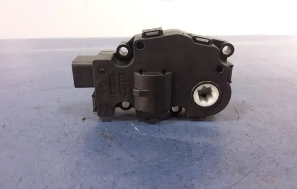 BMW M4 F82 F83 Air flap motor/actuator T946104