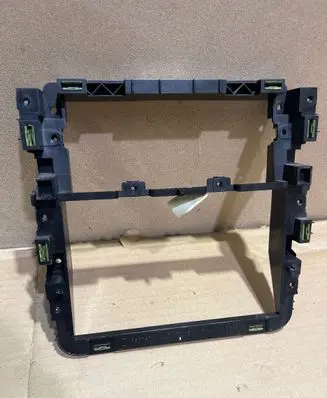 Volkswagen Touran I Dashboard center trim panel 1T0858005