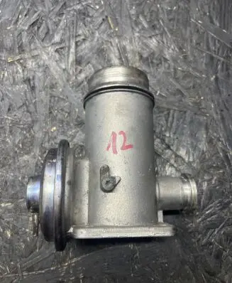 BMW 3 E90 E91 EGR valve 7792077