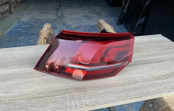 Volkswagen Golf VIII Rear/tail lights 5H0945095E