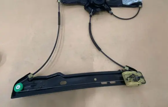 Land Rover Evoque I Front door manual window regulator WR12729 151016 918956104