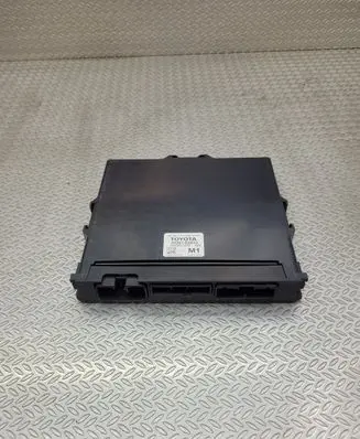 Toyota Yaris XP210 Start/Stop control module 89261K0010