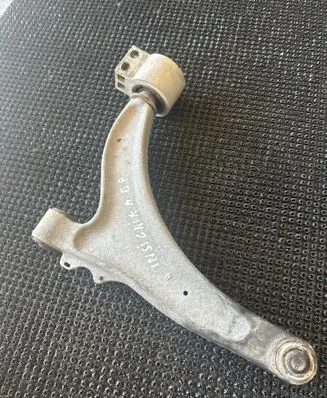 Opel Insignia A Front lower control arm/wishbone 22792989