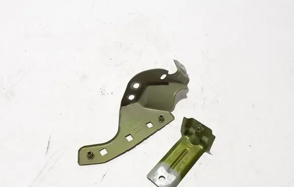 Volkswagen Taigo Fender mounting bracket 2G7821136