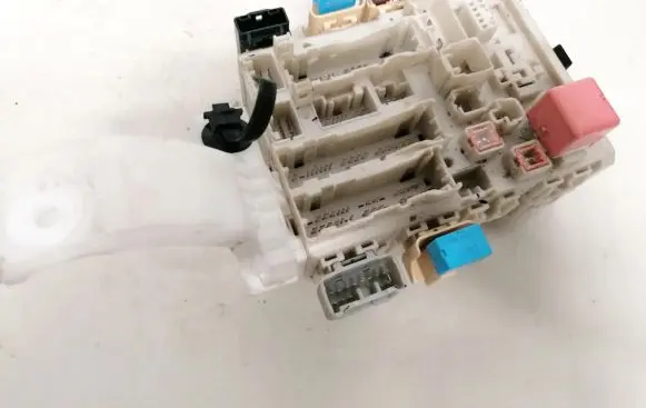 Toyota Urban Cruiser (XP110) Fuse box set 8273052n00 82730-52n00