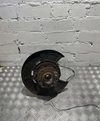 BMW X5 E70 Rear wheel hub 6770983