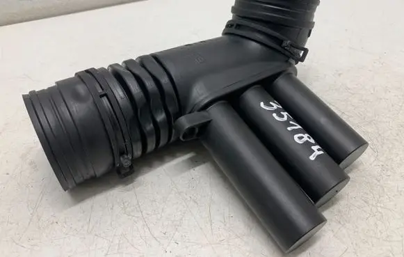 Volkswagen Beetle A5 Air intake hose/pipe 04E129651C