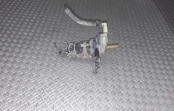 Opel Zafira B Windscreen/windshield washer pump