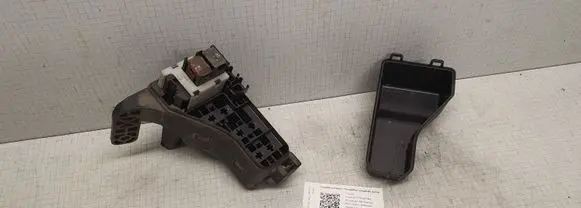 Toyota Avensis T250 Fuse module