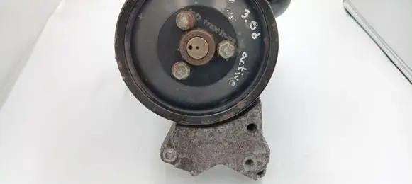 BMW 5 E60 E61 Power steering pump 6761414 676141402 61289