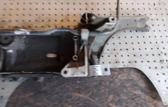 Volkswagen Golf V Front subframe 1K0199369F