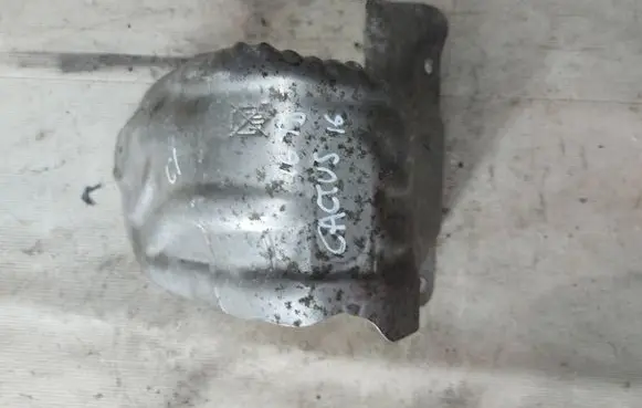 Citroen C4 Cactus Exhaust heat shield 9806792780